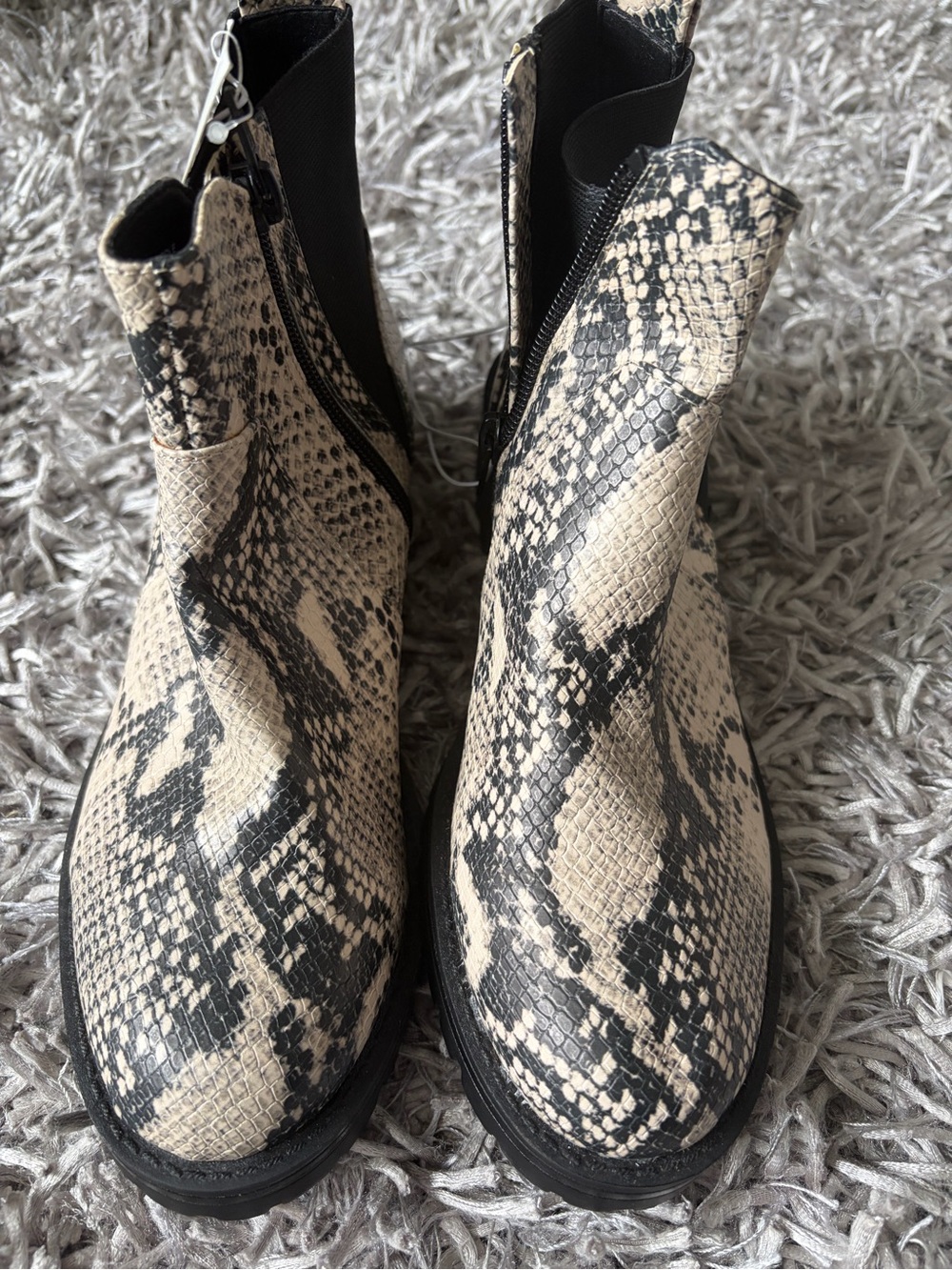 Universal Threads Snake-Print Chelsea Ankle Boots 8 New